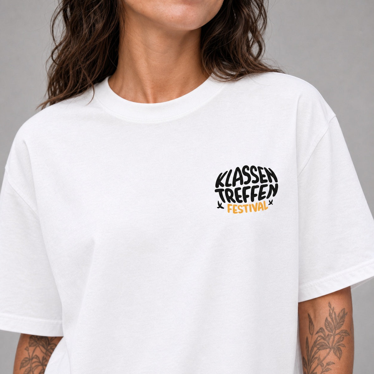 Klassentreffen Festival 2026 - Unisex Lineup T-Shirt (weiß)